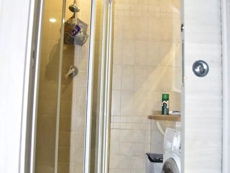 Immagine 27 di Appartamento in vendita  in VIA LAGO DI GARDA a Tivoli