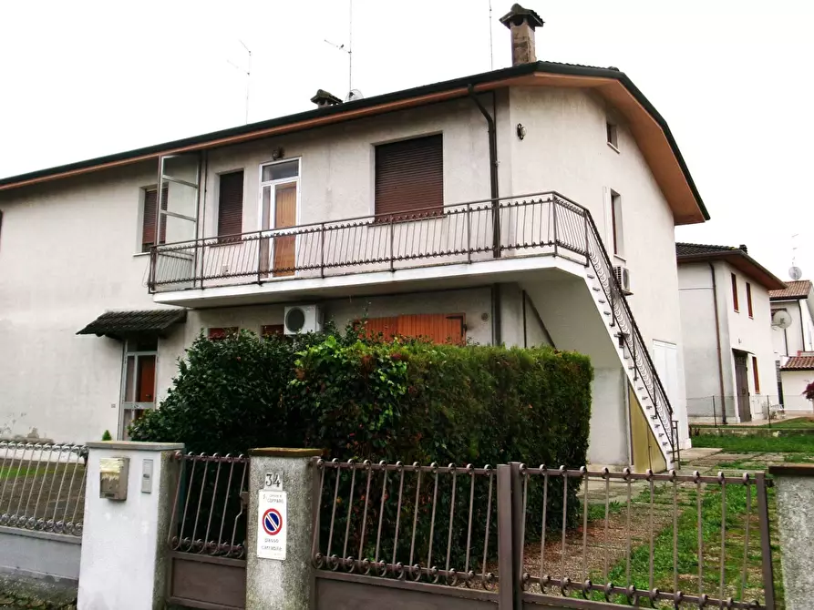 Immagine 1 di Appartamento in vendita  in VIA ORTIGARA a Copparo