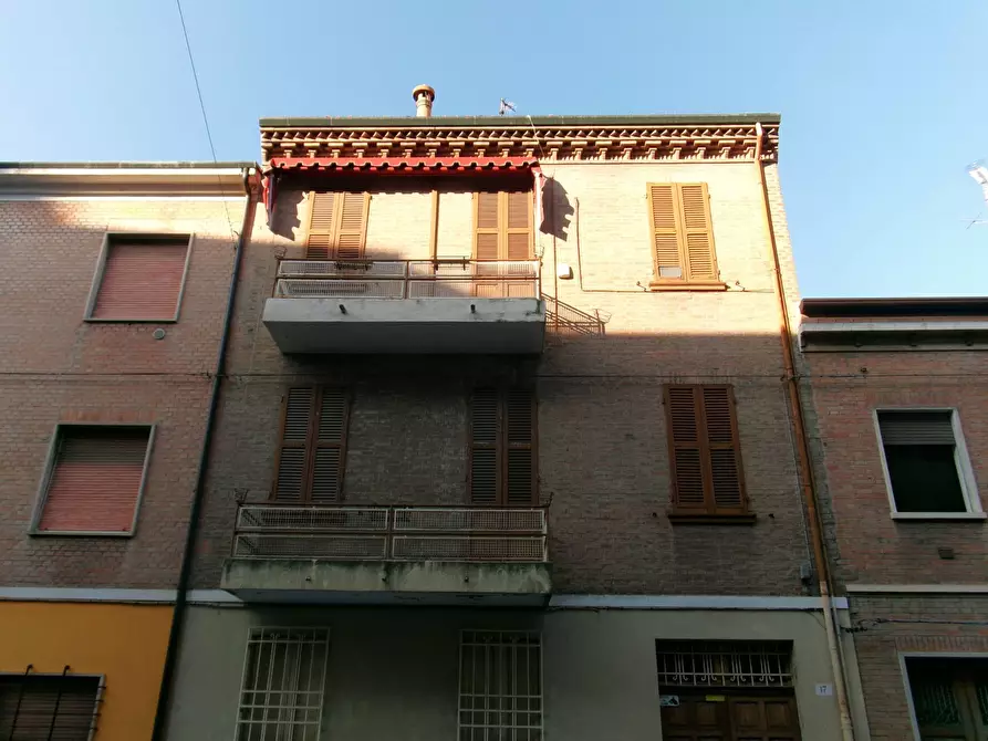 Immagine 1 di Casa indipendente in vendita  in VIA BAGARO a Ferrara