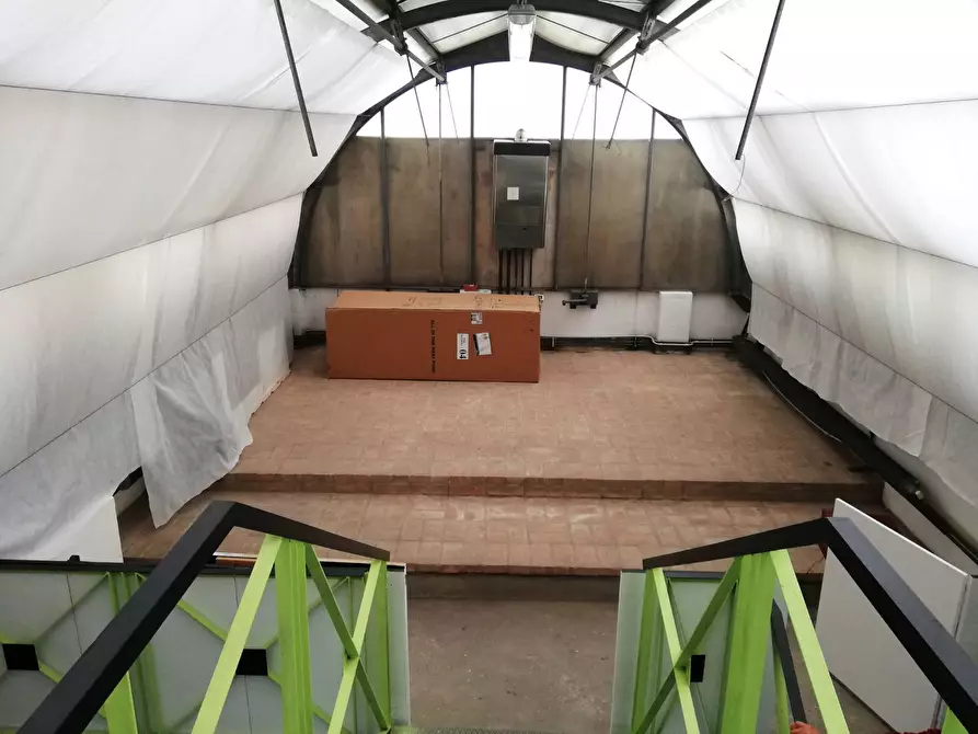 Immagine 20 di Locale commerciale in vendita  in VIA I MAGGIO a Copparo