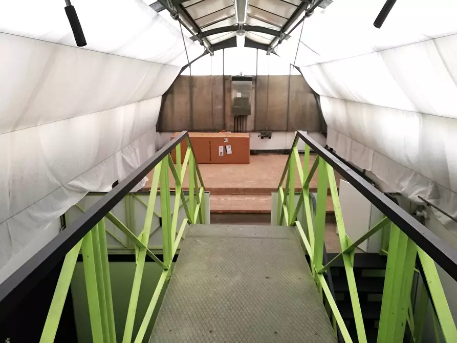 Immagine 21 di Locale commerciale in vendita  in VIA I MAGGIO a Copparo