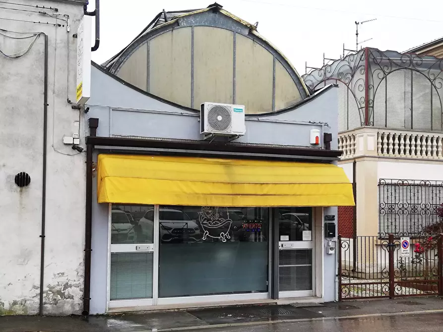 Immagine 29 di Locale commerciale in vendita  in VIA I MAGGIO a Copparo