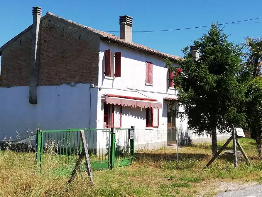 Immagine 1 di Casa indipendente in vendita  in VIA PACCHENIA a Ferrara