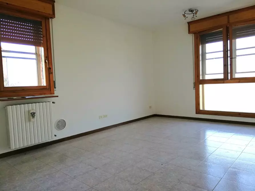 Immagine 6 di Appartamento in vendita  in Via Copparo a Ferrara