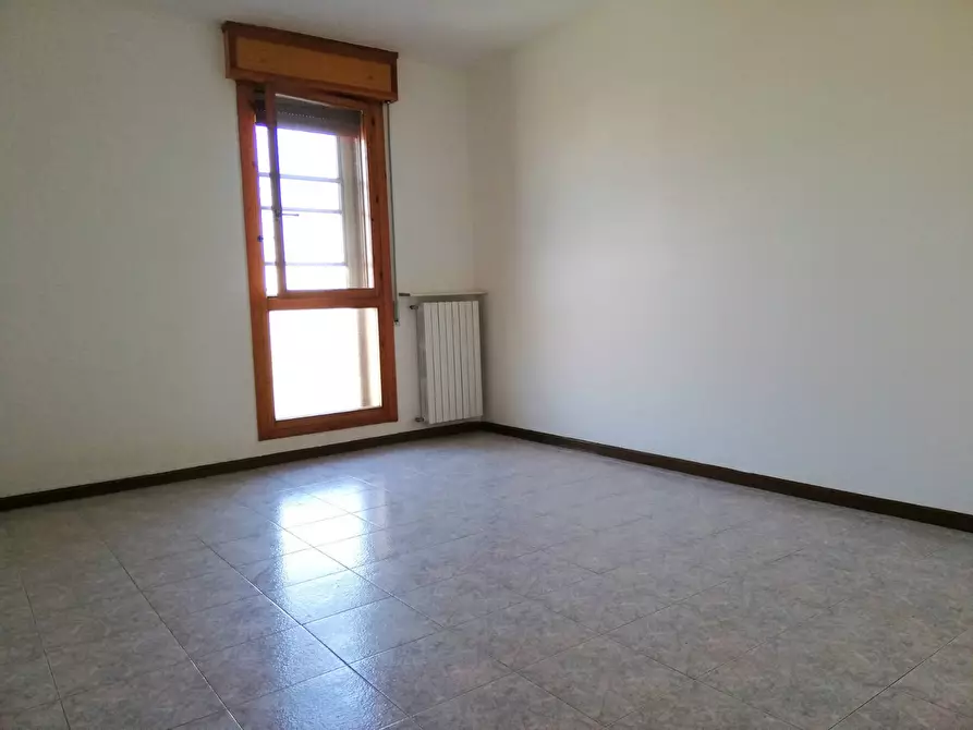 Immagine 8 di Appartamento in vendita  in Via Copparo a Ferrara