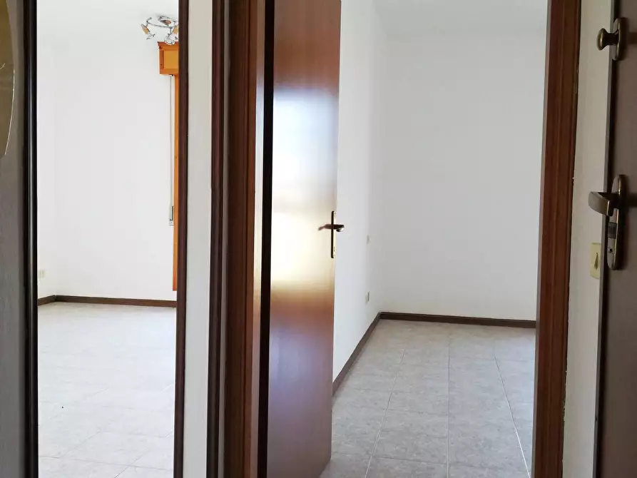 Immagine 7 di Appartamento in vendita  in Via Copparo a Ferrara