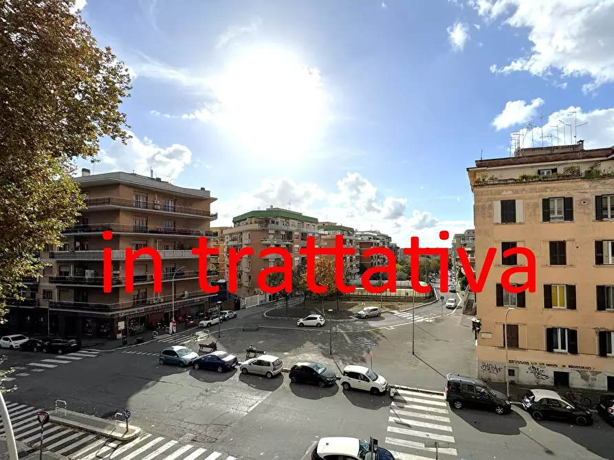 Appartamento in vendita in Via Latina a Roma