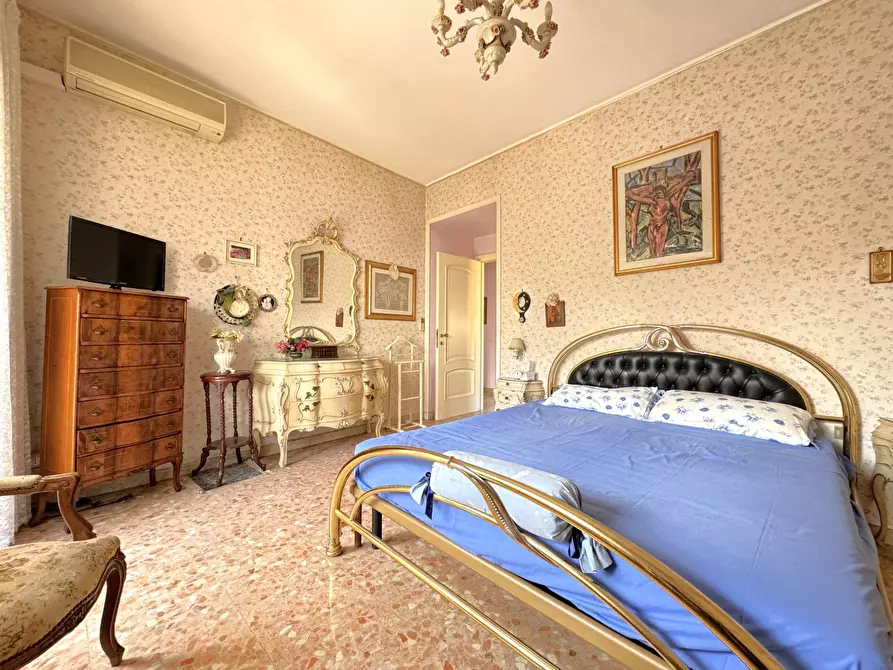 Immagine 24 di Appartamento in vendita  in Via Metaponto a Roma