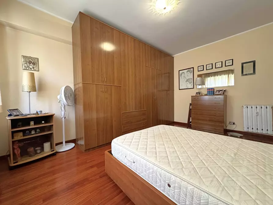 Immagine 25 di Appartamento in vendita  in Gerolamo Cardano a Roma