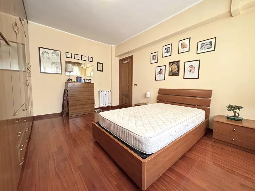 Immagine 26 di Appartamento in vendita  in Gerolamo Cardano a Roma