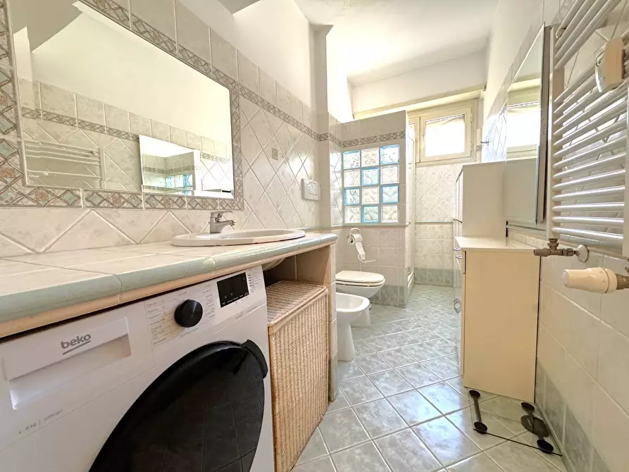 Immagine 27 di Appartamento in vendita  in Gerolamo Cardano a Roma