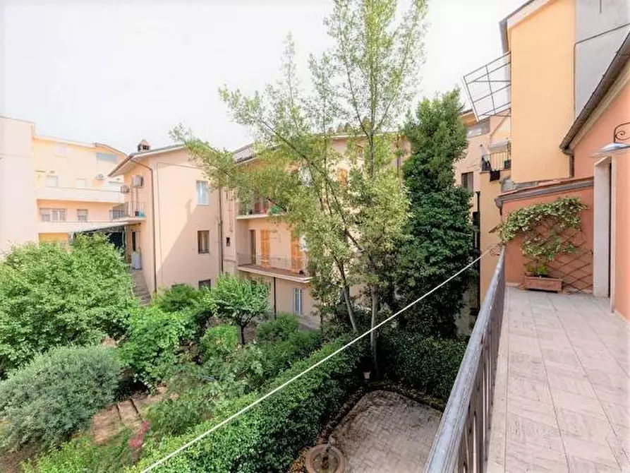Immagine 10 di Appartamento in vendita  a Teramo