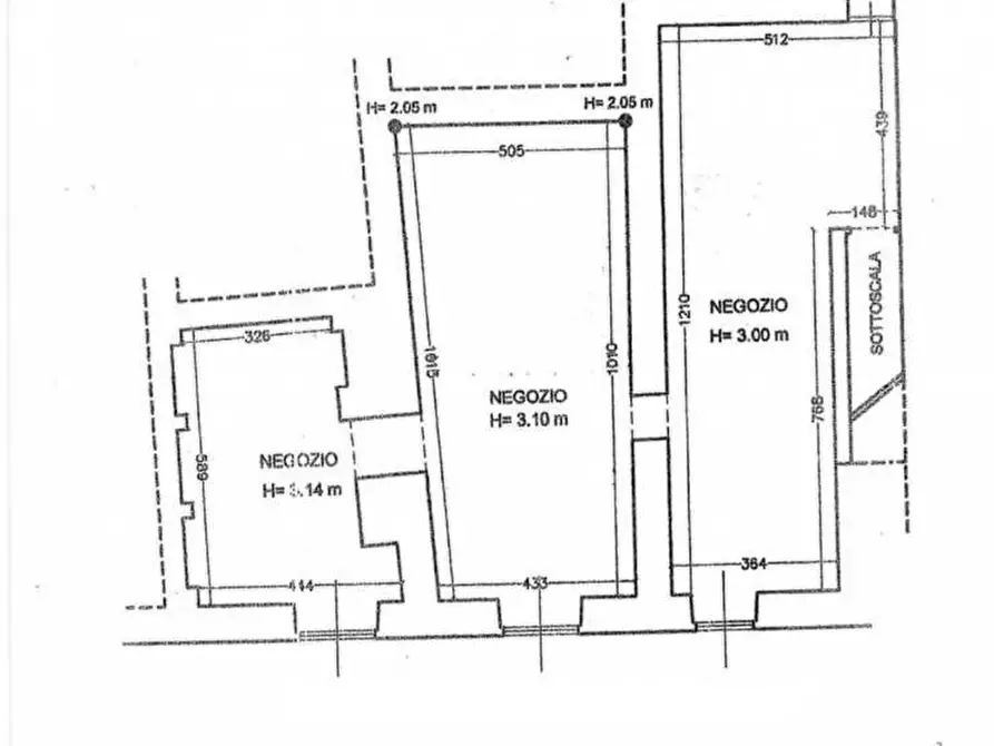 Immagine 2 di Locale commerciale in vendita  in Corso De Michetti a Teramo