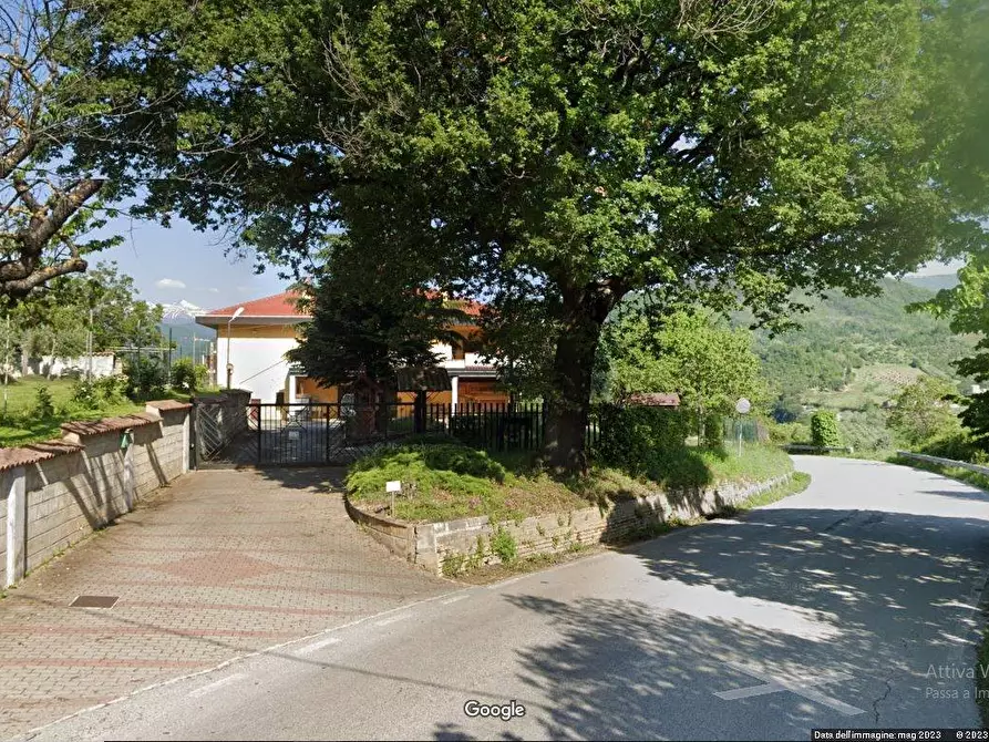 Immagine 3 di Casa indipendente in vendita  in Strada Provinciale 47 a Teramo