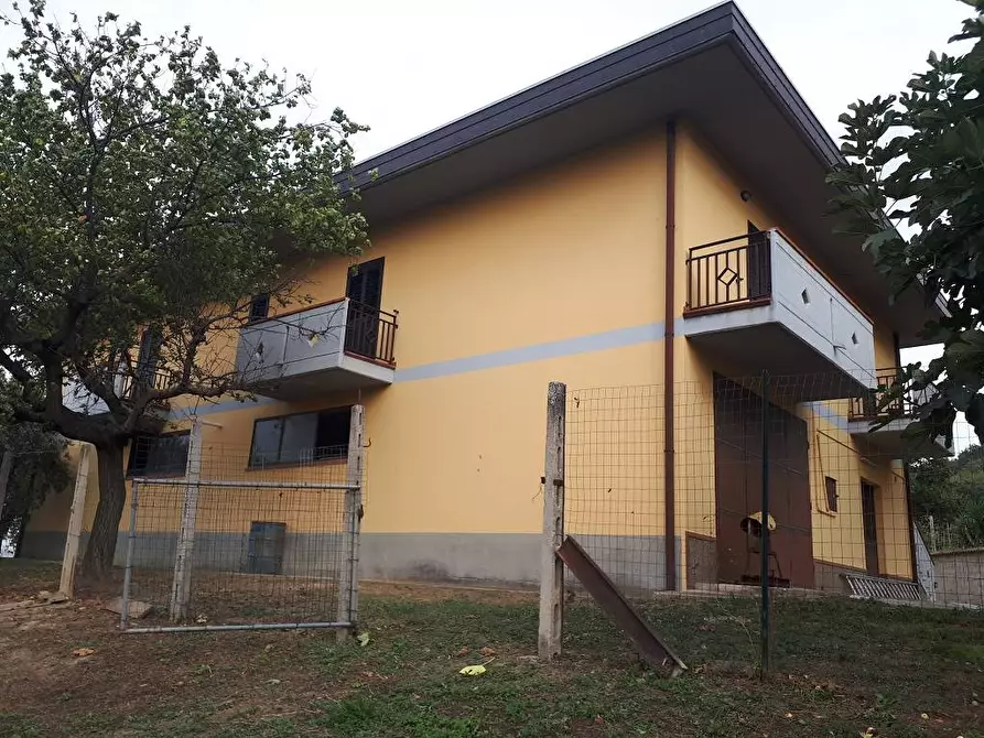 Immagine 27 di Casa indipendente in vendita  in Strada Provinciale 47 a Teramo