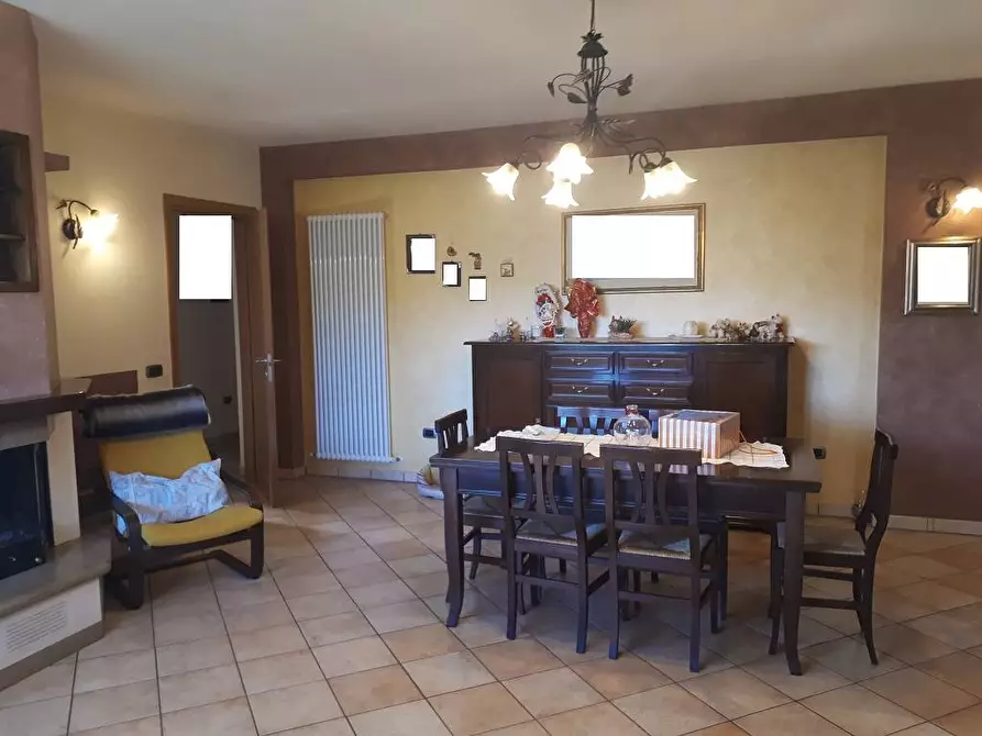 Immagine 22 di Villa in vendita  in Via A. Bafile a Teramo