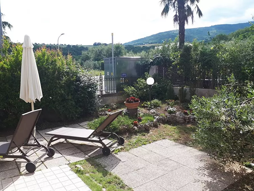 Immagine 5 di Villa in vendita  in Via Giorgio Perlasca a Teramo