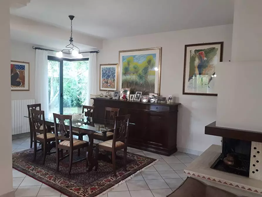 Immagine 12 di Villa in vendita  in Via Giorgio Perlasca a Teramo