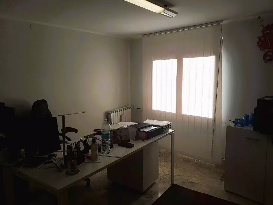 Immagine 4 di Ufficio in affitto  in Piazza G. Verdi a Teramo