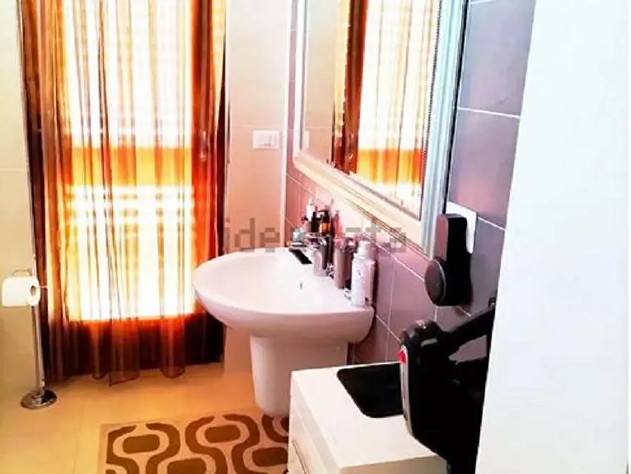 Immagine 25 di Appartamento in vendita  in Via Montezebio a Giulianova