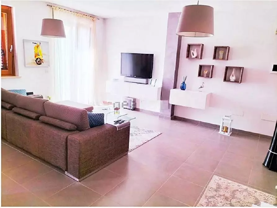 Immagine 3 di Appartamento in vendita  in Via Montezebio a Giulianova