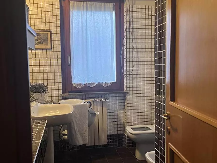 Immagine 11 di Casa indipendente in vendita  in Via Salvo D'Acquisto a Teramo