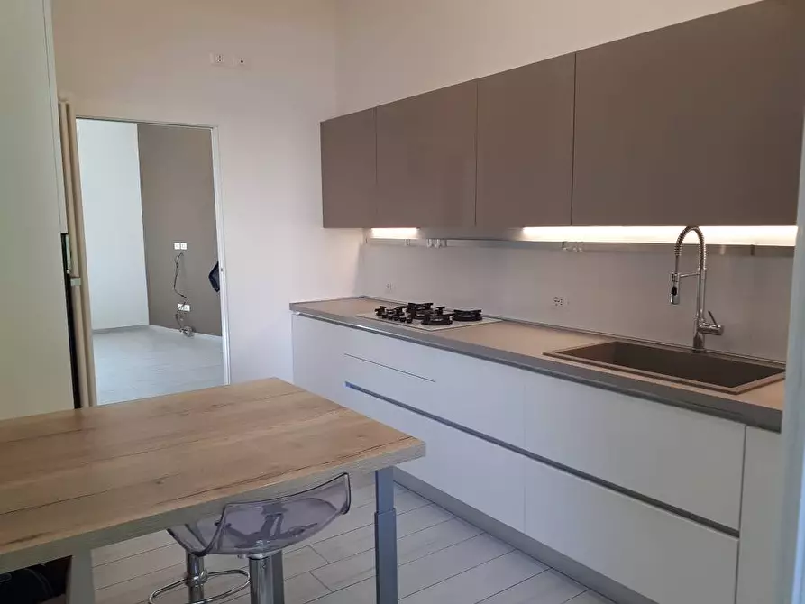 Immagine 2 di Appartamento in vendita  in Via Pietro Nenni a Teramo