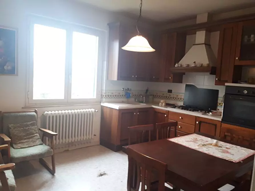 Immagine 10 di Casa semindipendente in vendita  in C. da Mezzanotte a Teramo