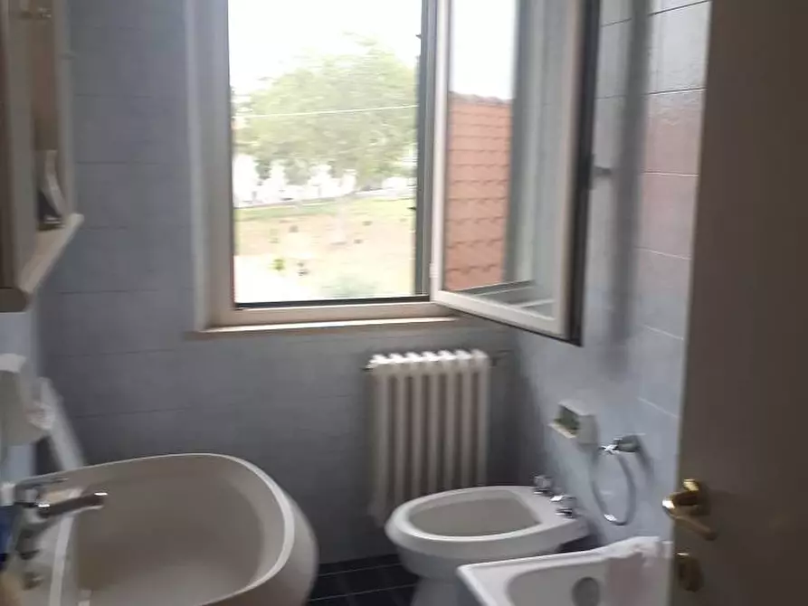 Immagine 15 di Casa semindipendente in vendita  in C. da Mezzanotte a Teramo