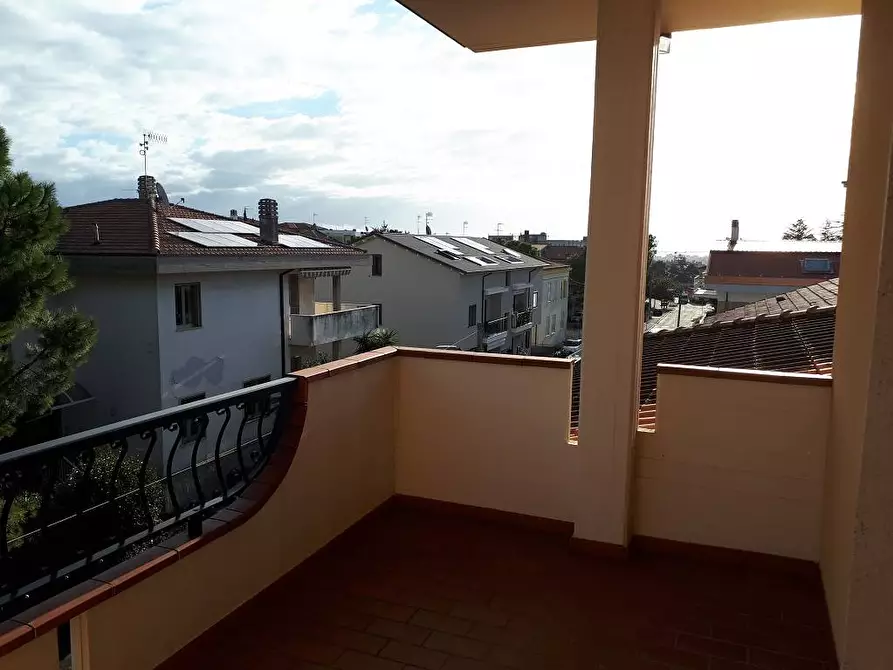 Immagine 6 di Appartamento in vendita  a Giulianova