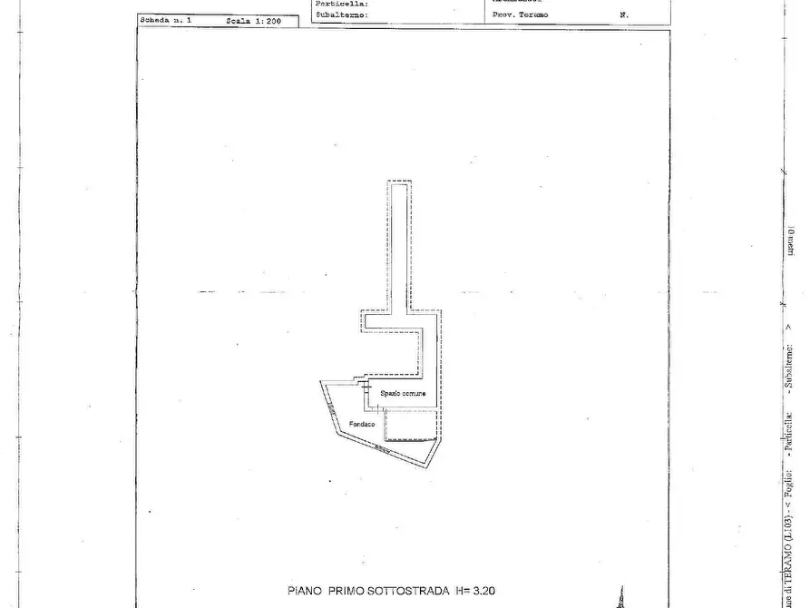 Immagine 14 di Locale commerciale in vendita  in Via Berardo Mezzucelli a Teramo