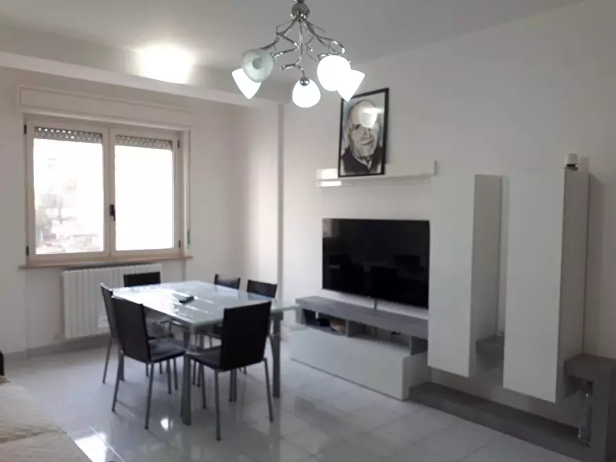 Immagine 1 di Appartamento in vendita  in Via Zola a Giulianova