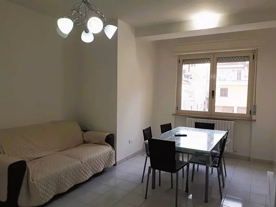 Immagine 2 di Appartamento in vendita  in Via Zola a Giulianova