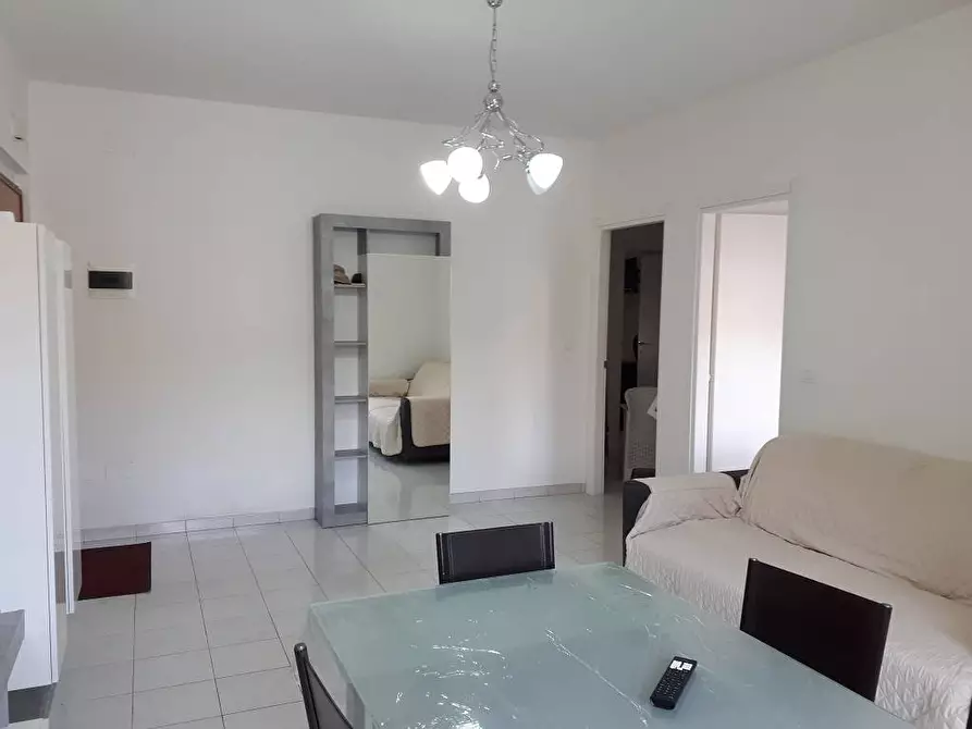 Immagine 3 di Appartamento in vendita  in Via Zola a Giulianova