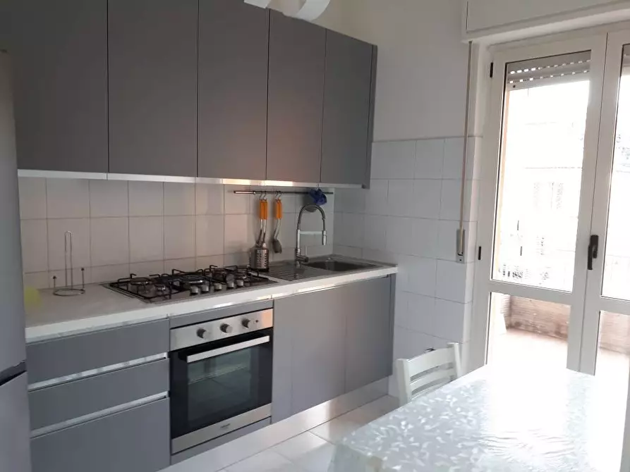 Immagine 4 di Appartamento in vendita  in Via Zola a Giulianova