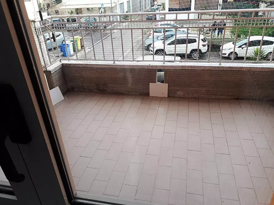 Immagine 6 di Appartamento in vendita  in Via Zola a Giulianova