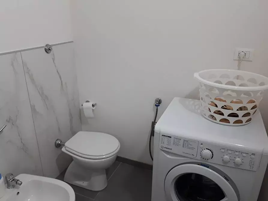 Immagine 16 di Appartamento in vendita  in Via Zola a Giulianova