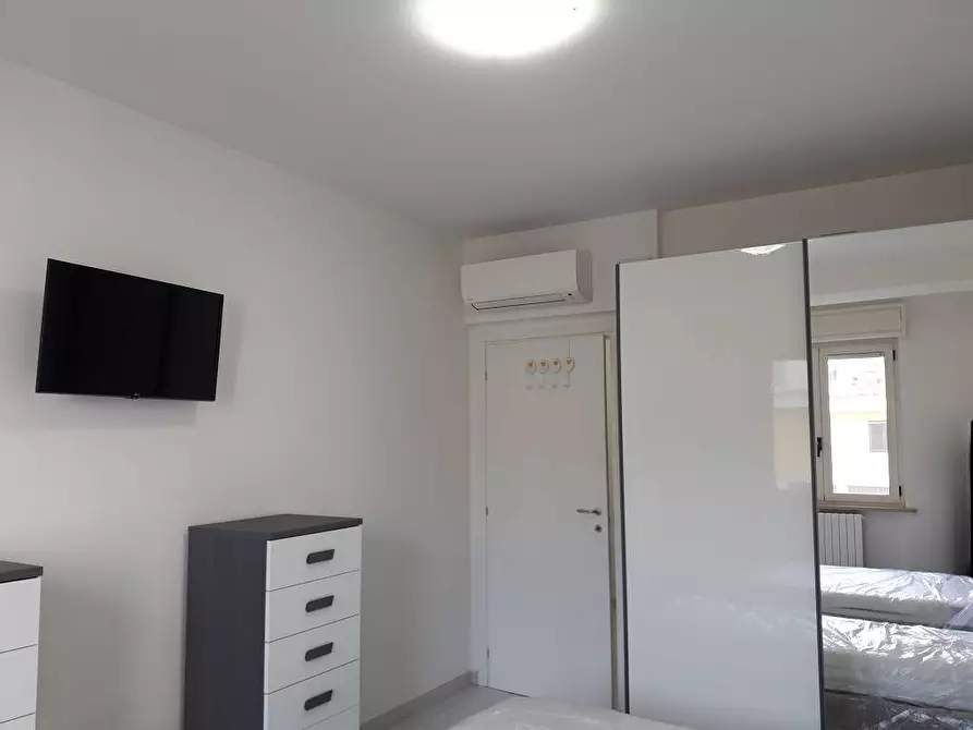 Immagine 14 di Appartamento in vendita  in Via Zola a Giulianova