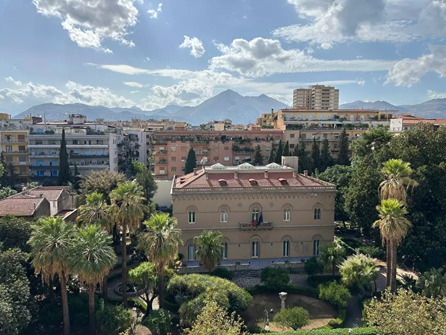 Immagine 1 di Appartamento in vendita  in Via Della Liberta' a Palermo