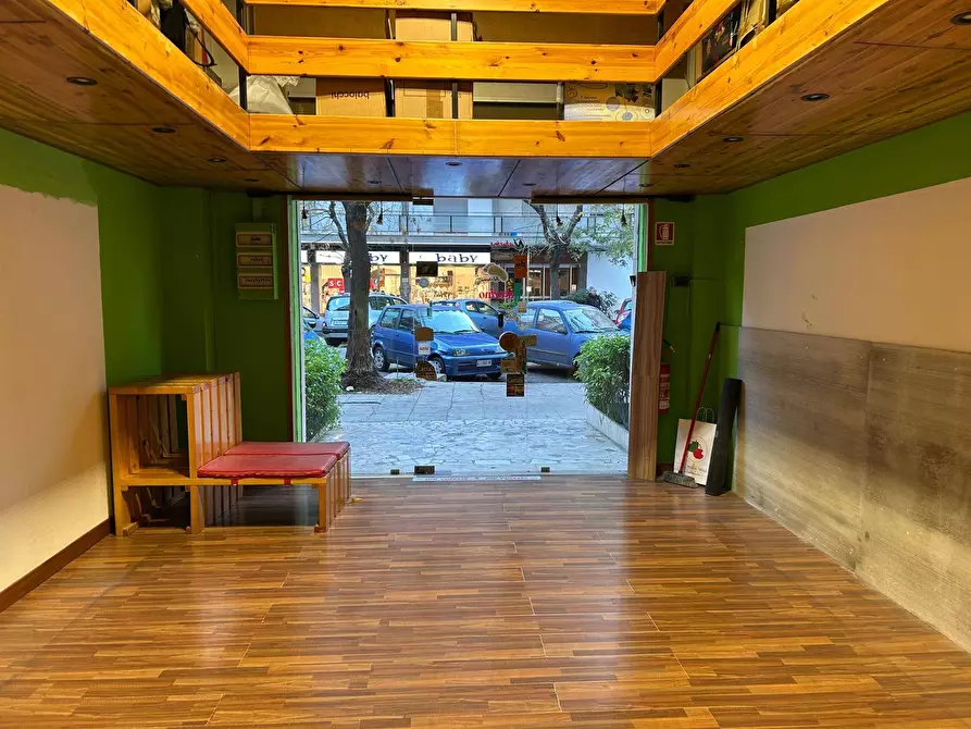 Immagine 1 di Locale commerciale in affitto  in Via Del Bersagliere a Palermo