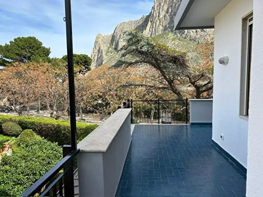 Immagine 18 di Villetta a schiera in affitto  in Via Lucrezio a Palermo