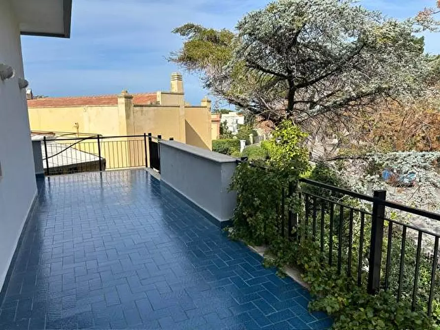 Immagine 22 di Villetta a schiera in affitto  in Via Lucrezio a Palermo