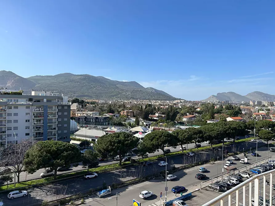 Immagine 2 di Appartamento in vendita  in Via Raffaello a Palermo