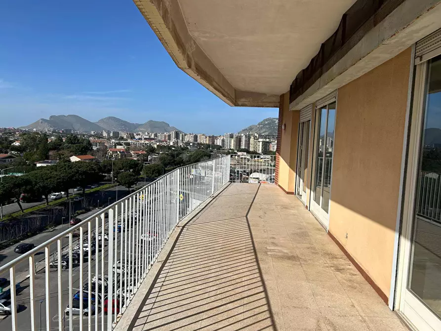 Immagine 3 di Appartamento in vendita  in Via Raffaello a Palermo