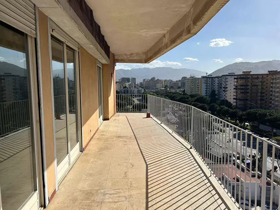 Immagine 4 di Appartamento in vendita  in Via Raffaello a Palermo