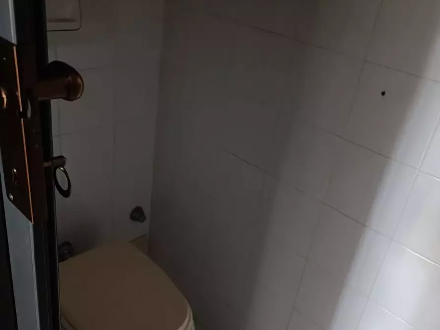 Immagine 14 di Locale commerciale in affitto  in Via Santa Maria a Vasto