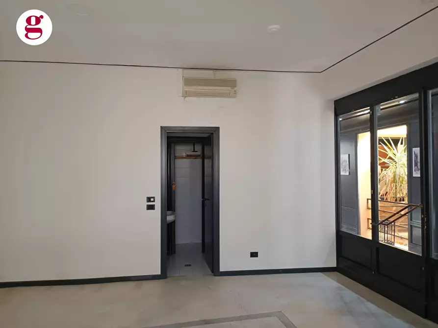 Immagine 11 di Locale commerciale in affitto  in Via Santa Maria a Vasto