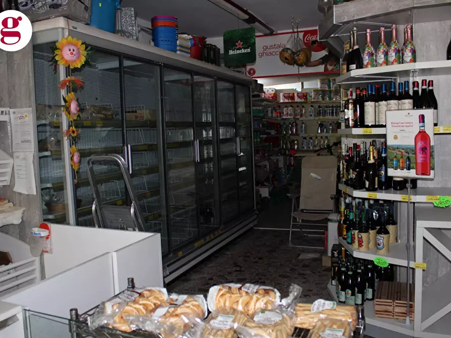 Immagine 7 di Locale commerciale in vendita  in Corso Zara a Vasto