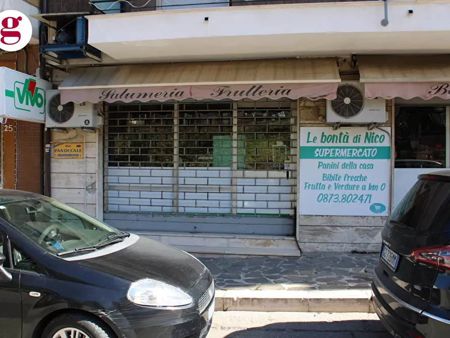 Immagine 2 di Locale commerciale in vendita  in Corso Zara a Vasto