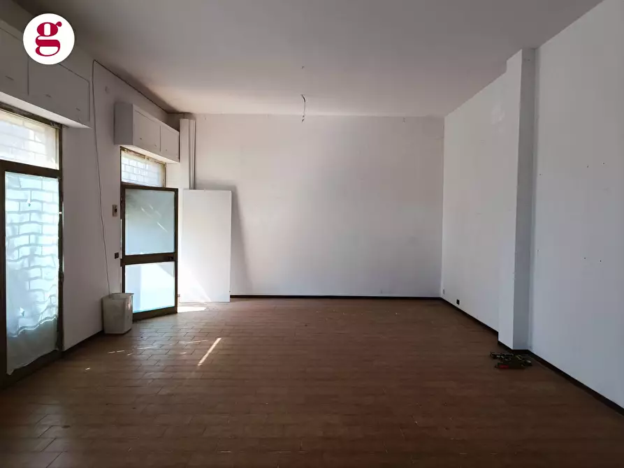 Immagine 8 di Locale commerciale in affitto  in Via delle Gardenie a Vasto